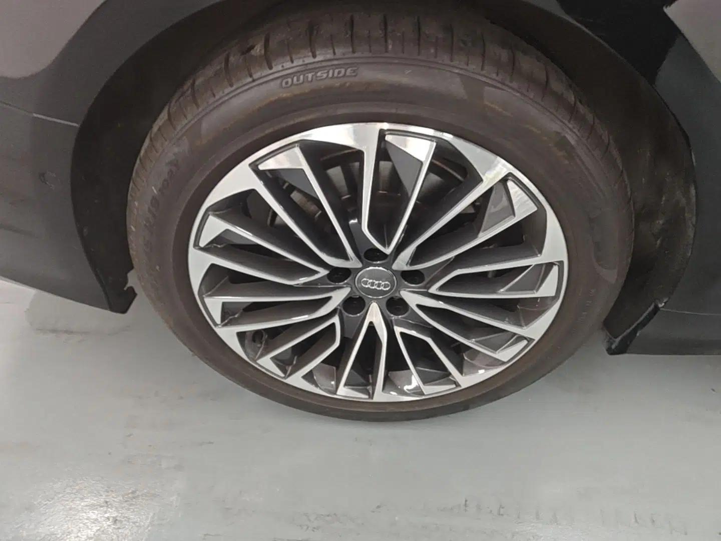 Audi A6L New Energy 2020 55 TFSI e quattro — миниатюра 10
