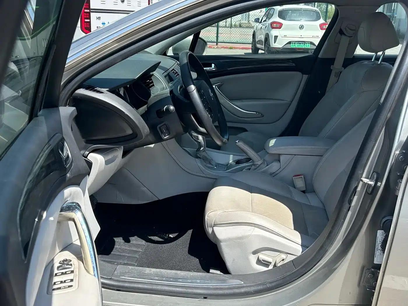 Citroën C5 2012 2.0L Automatic Premium Edition — миниатюра 7