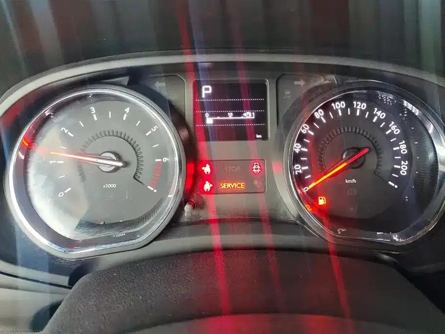 Citroën C3-XR 2018 1.6L Automatic Fashion Edition — миниатюра 14
