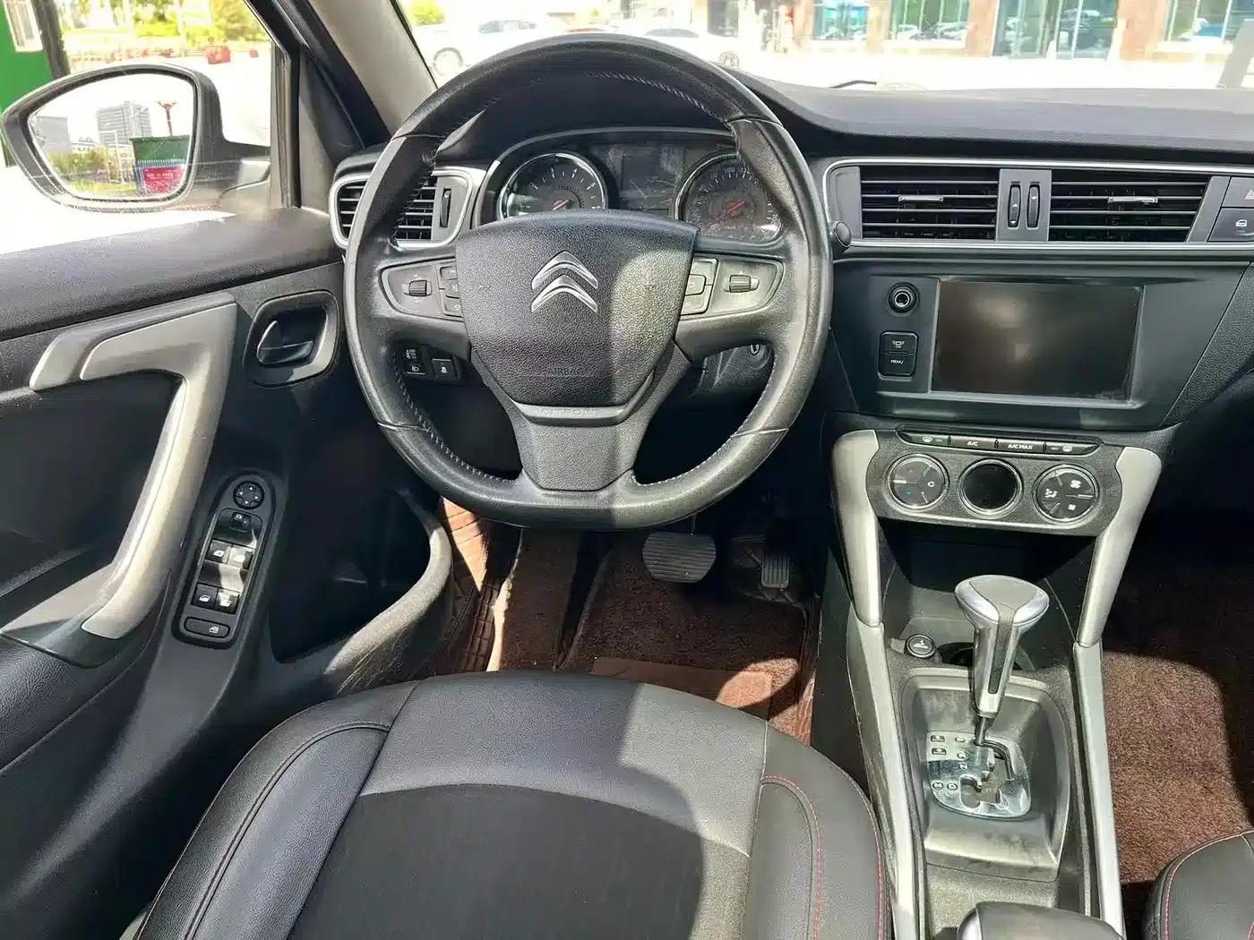 Citroën C3-XR 2015 1.6L Automatic Pioneer Edition — миниатюра 16