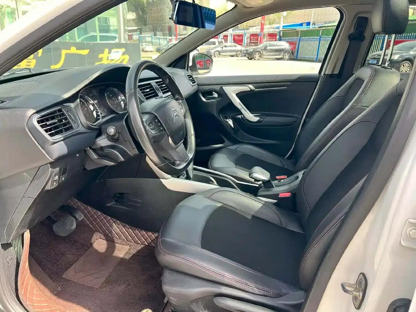 Citroën C3-XR 2015 1.6L Automatic Pioneer Edition — миниатюра 4