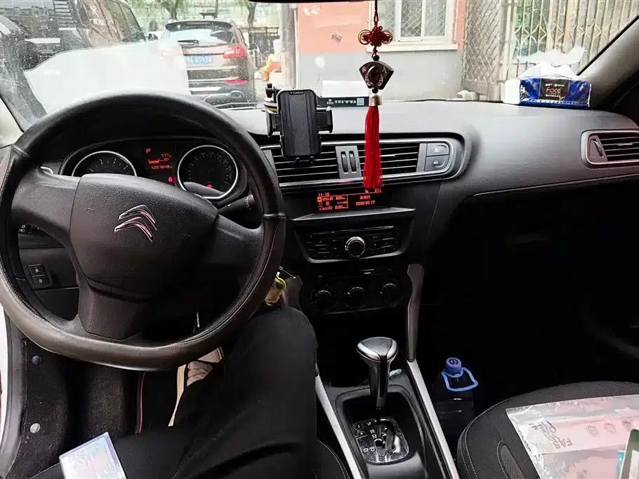 Citroën C3-XR 2018 1.6L Automatic Fashion Edition — миниатюра 12
