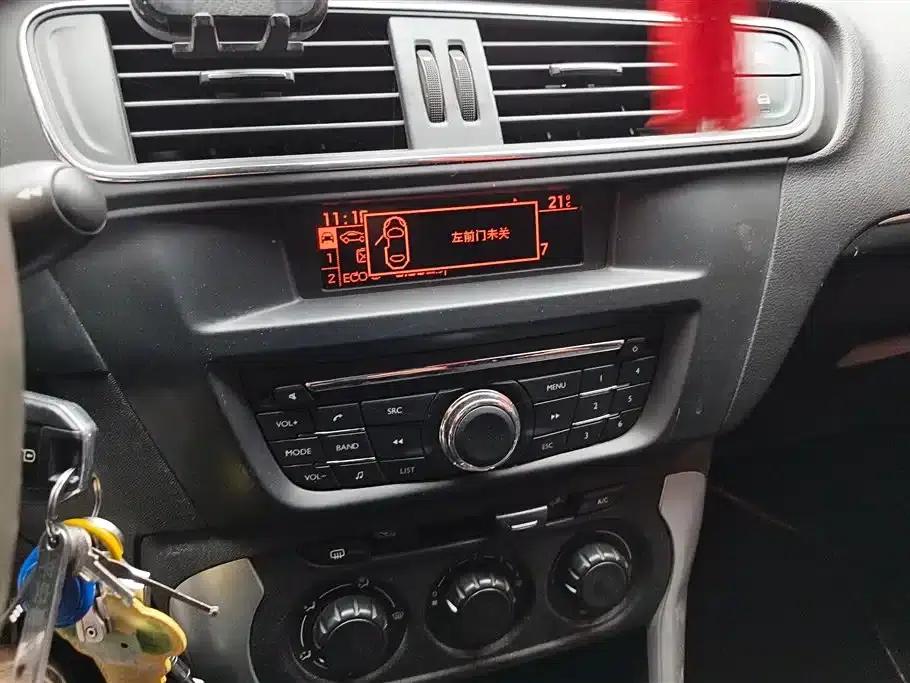 Citroën C3-XR 2018 1.6L Automatic Fashion Edition — миниатюра 13