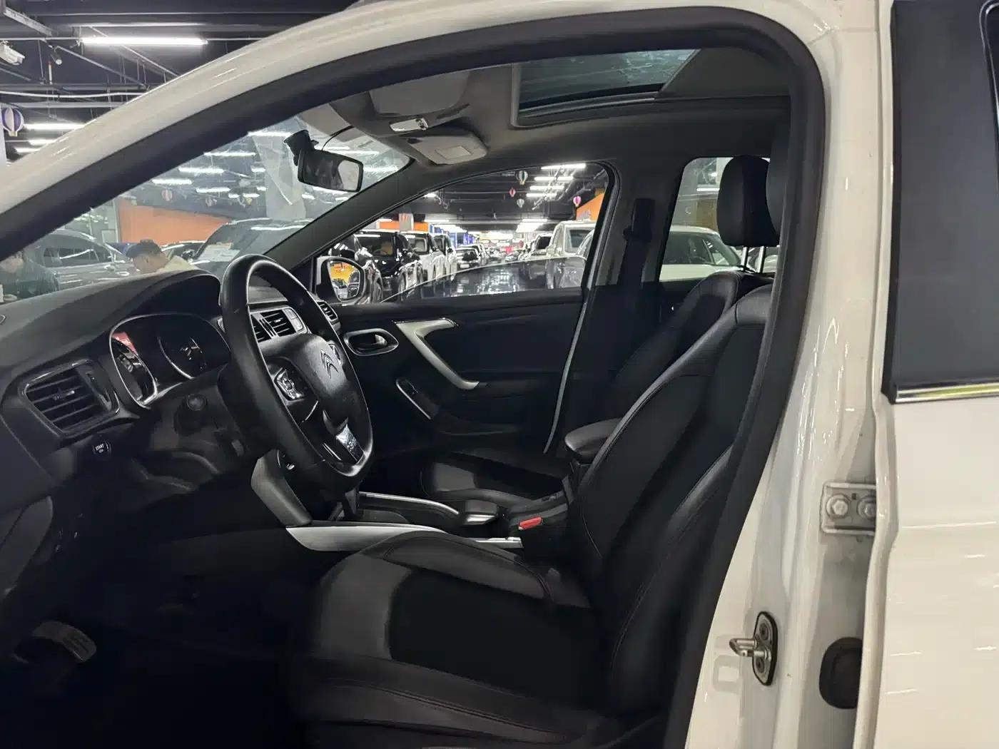 Citroën C3-XR 2015 1.6L Automatic Intelligent — миниатюра 4