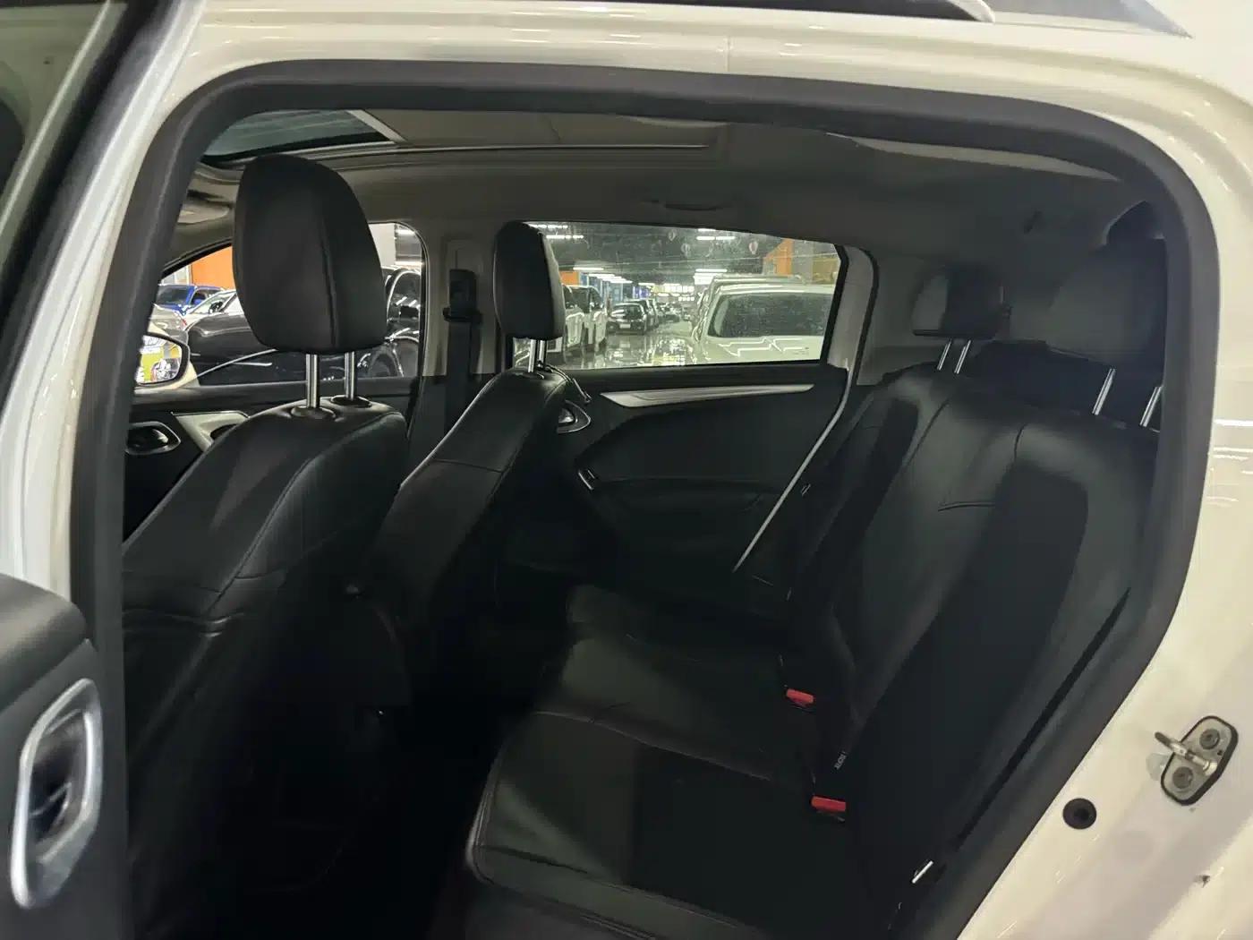 Citroën C3-XR 2015 1.6L Automatic Intelligent — миниатюра 5