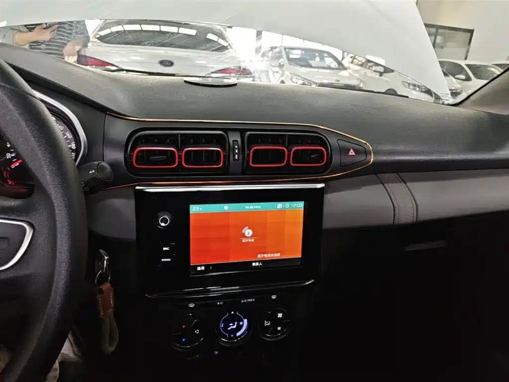 Citroën C3-XR 2019 1.6L Automatic Premium Edition — миниатюра 13