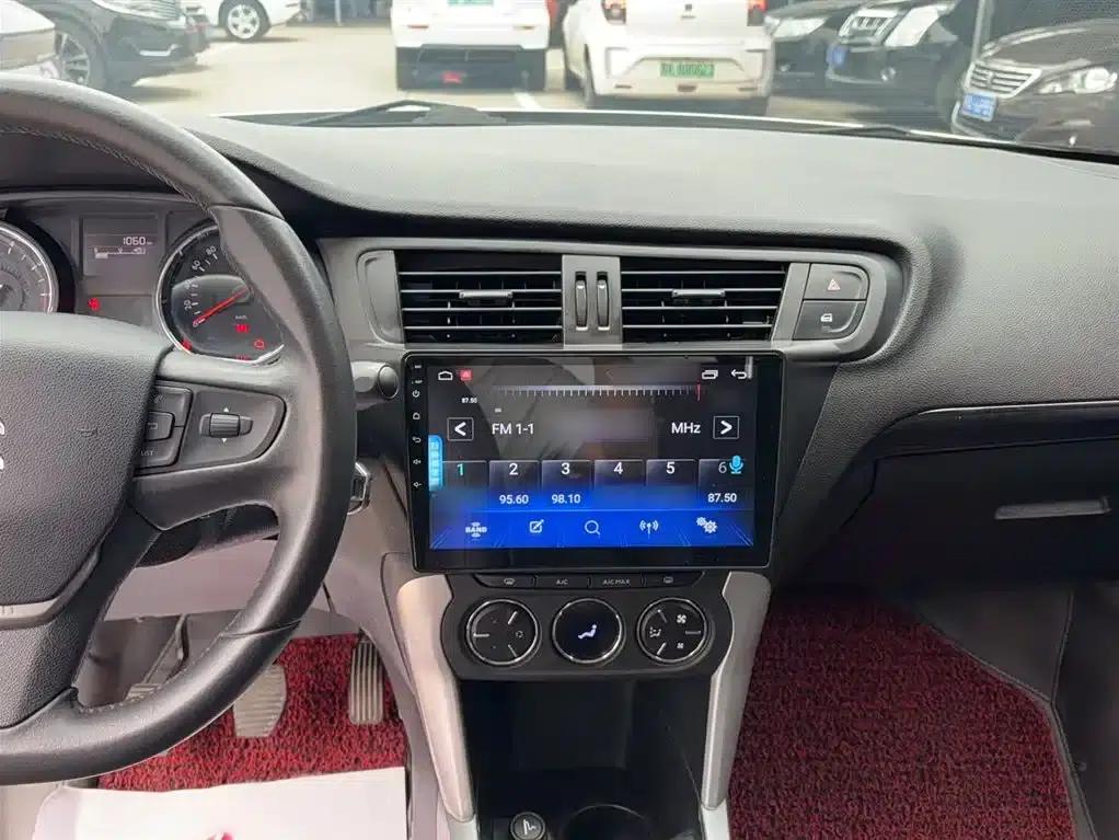 Citroën C3-XR 2015 1.6L Manual Pioneer Edition — миниатюра 18