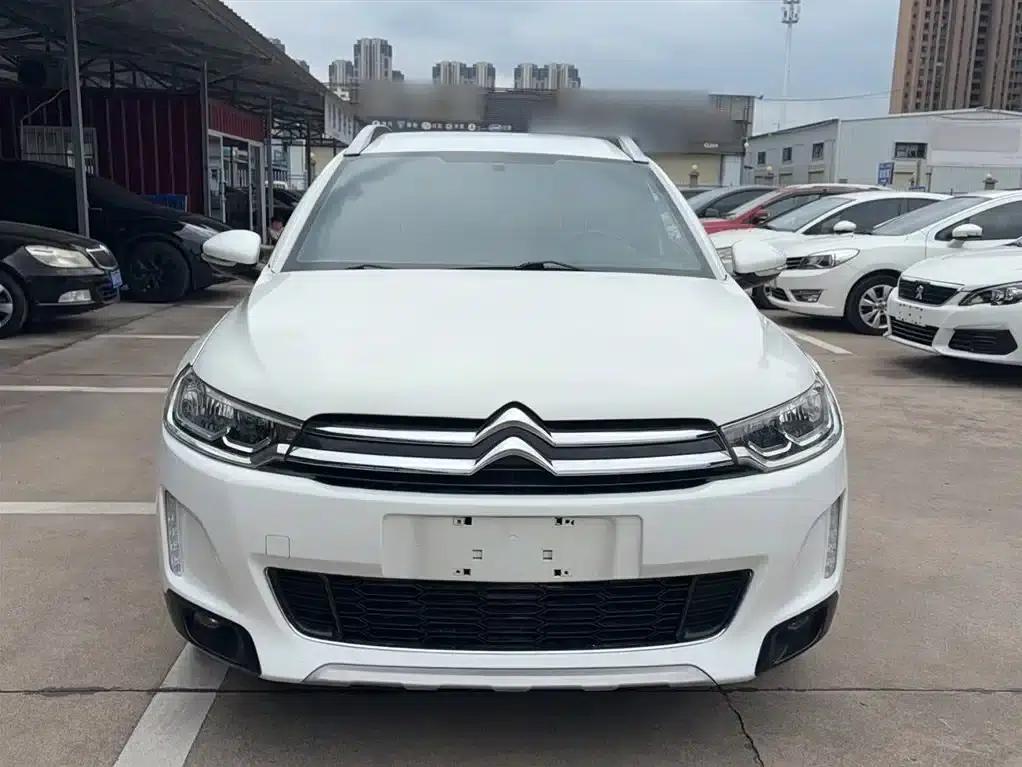 Citroën C3-XR 2015 1.6L Manual Pioneer Edition — миниатюра 3