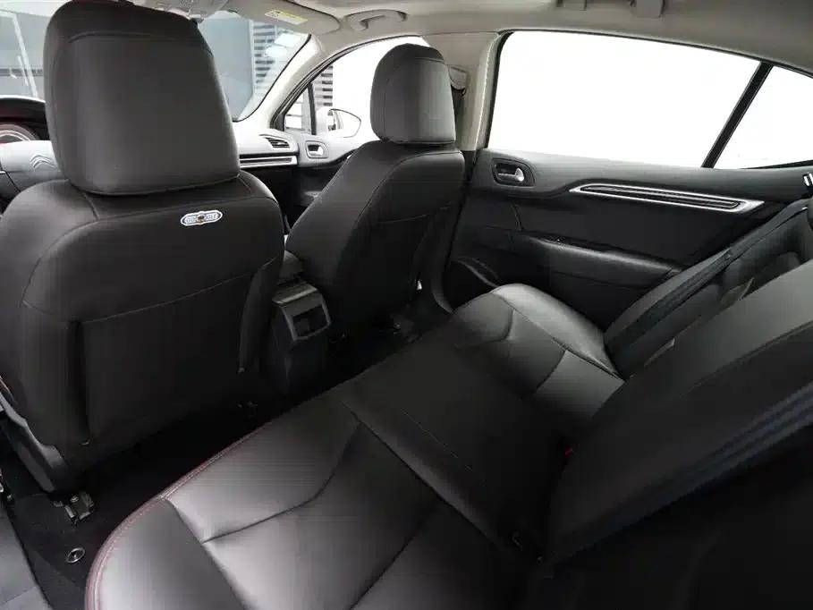 Citroën C4L 2015 1.8L Automatic Luxury Edition — миниатюра 13