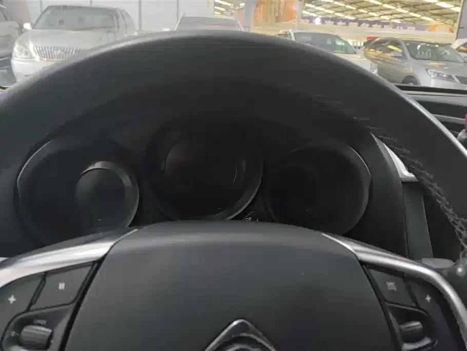 Citroën C4L 2015 1.8L Automatic Luxury Edition — миниатюра 14