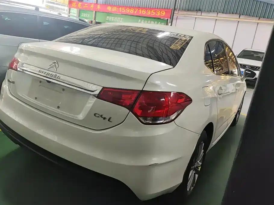 Citroën C4L 2015 1.8L Automatic Luxury Edition — миниатюра 3
