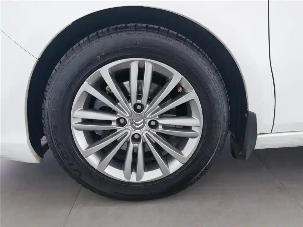 Citroën C4L 2014 1.8L Intelligent Drive Manual Enjoyment Edition — миниатюра 17