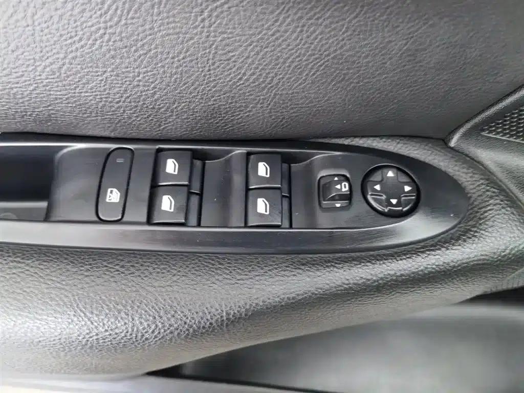 Citroën C4L 2014 1.8L Intelligent Drive Manual Enjoyment Edition — миниатюра 9