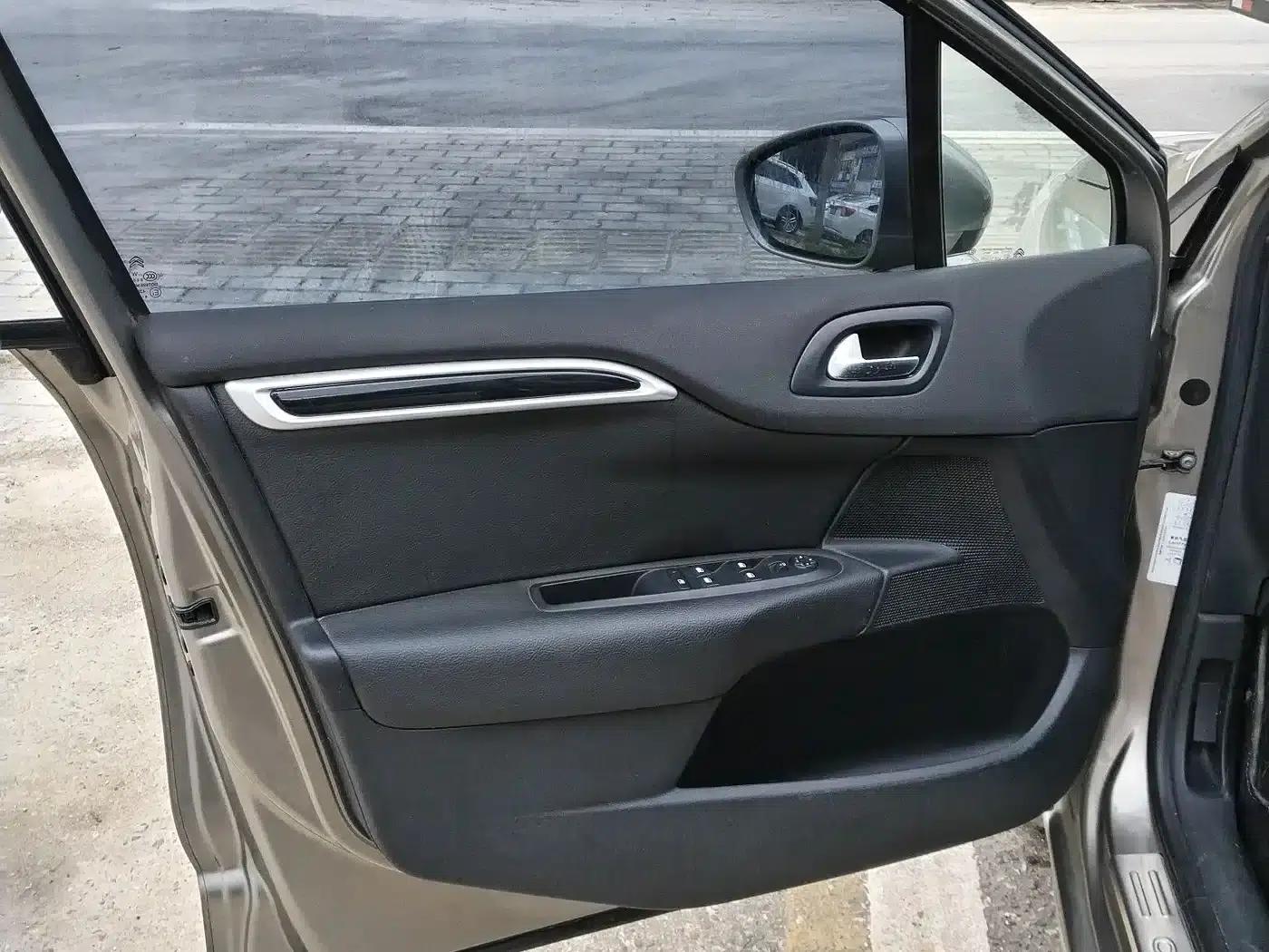 Citroën C4L 2014 1.8L Smart Drive Automatic Enjoyment Edition — миниатюра 8