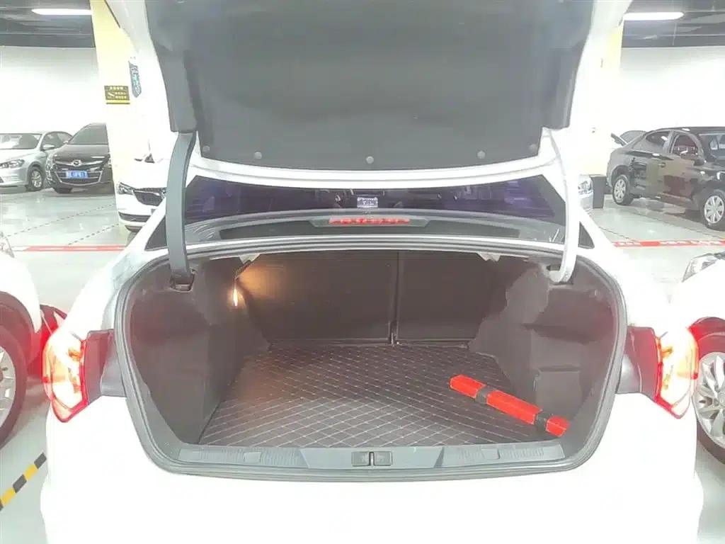 Citroën C4L 2014 1.6THP Smart Drive Automatic Smart Edition — миниатюра 19