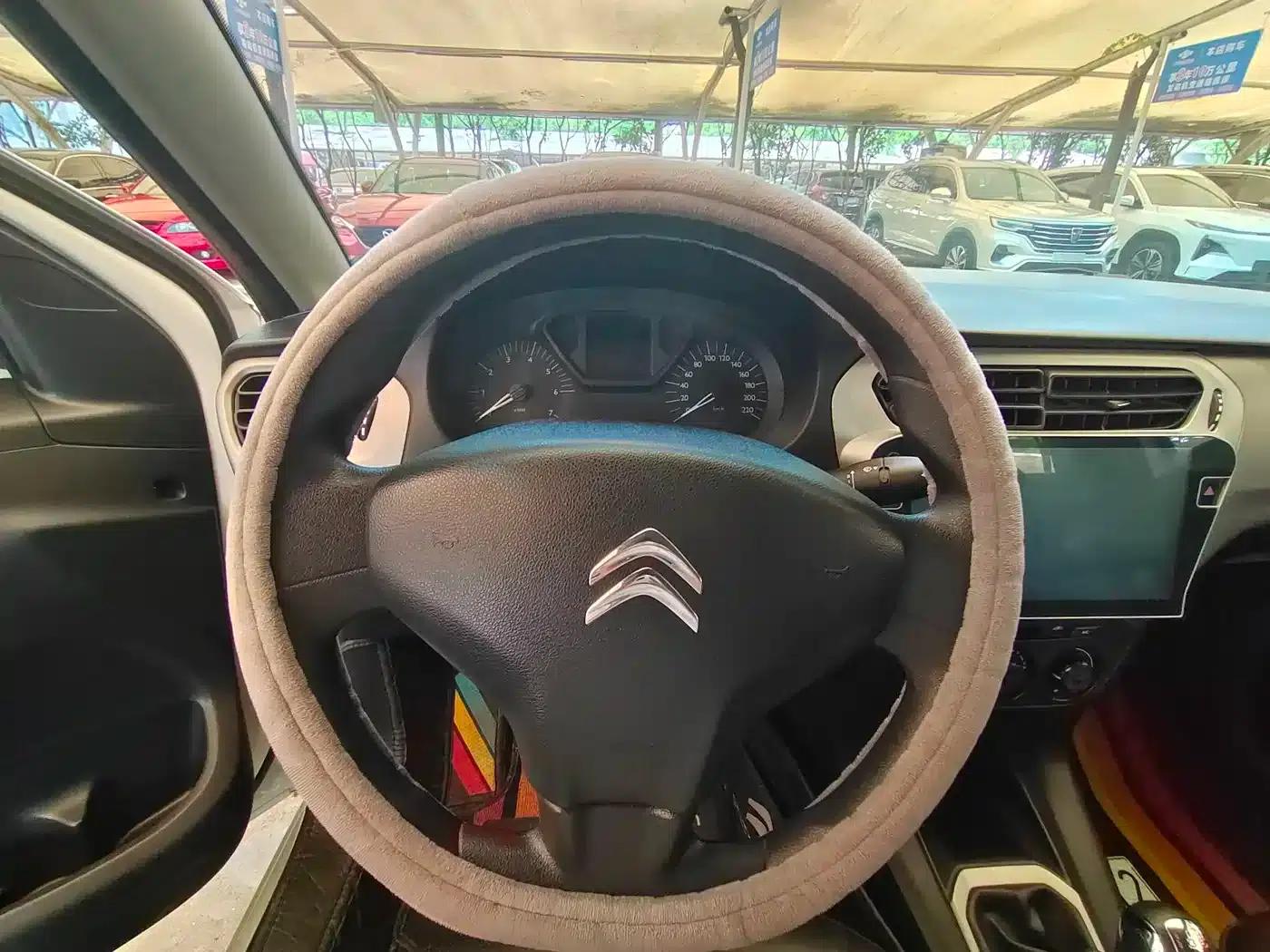 2016 Citroën Elysee 1.6L Manual Fashion Edition — миниатюра 11