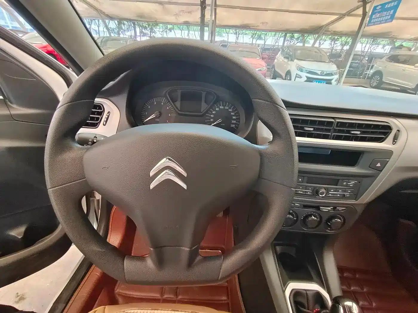 2016 Citroën Elysee 1.6L Manual Fashion Edition — миниатюра 11