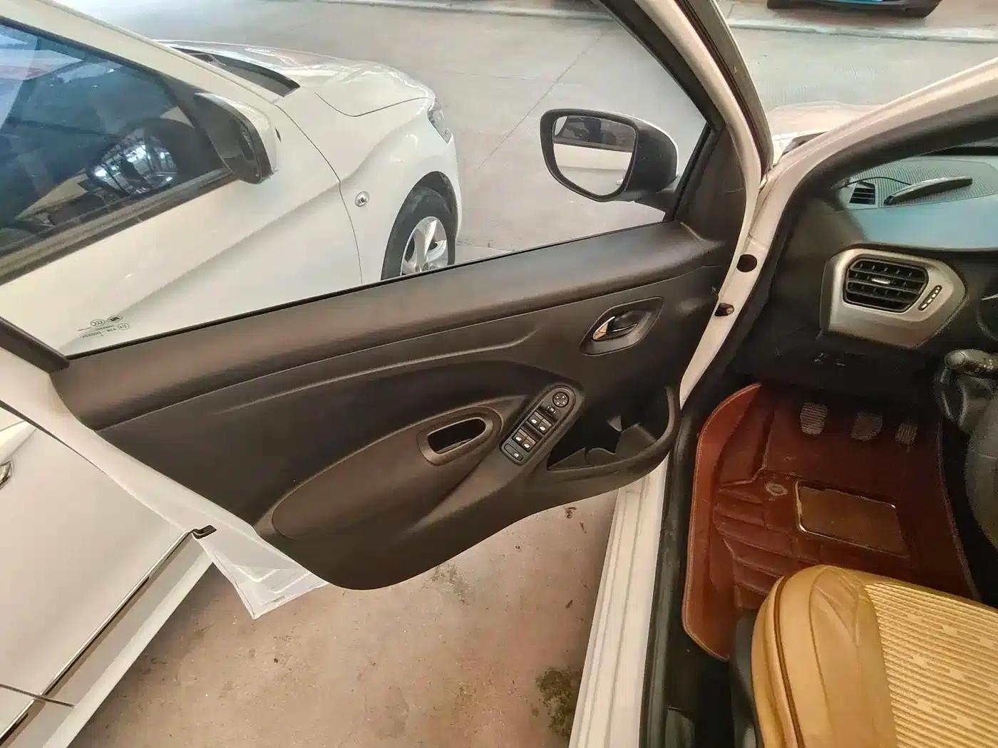 2016 Citroën Elysee 1.6L Manual Fashion Edition — миниатюра 12