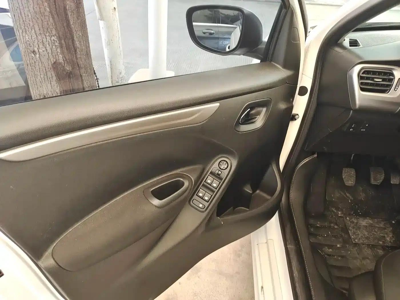 2016 Citroën Elysee 1.6L Manual Comfort — миниатюра 11