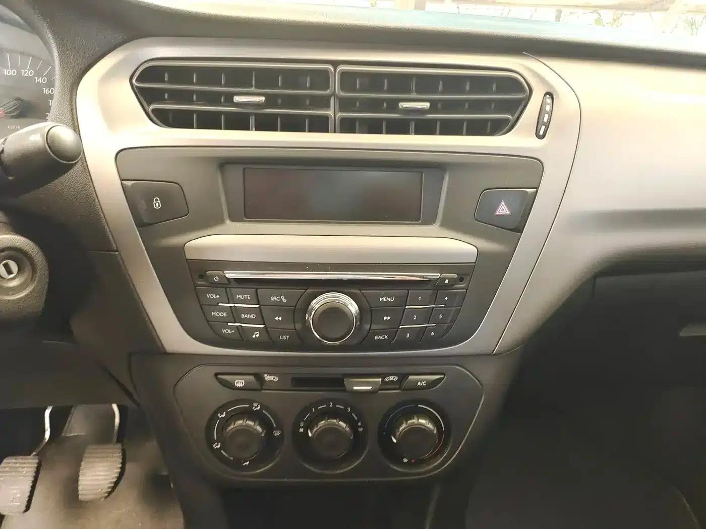 2016 Citroën Elysee 1.6L Manual Comfort — миниатюра 10