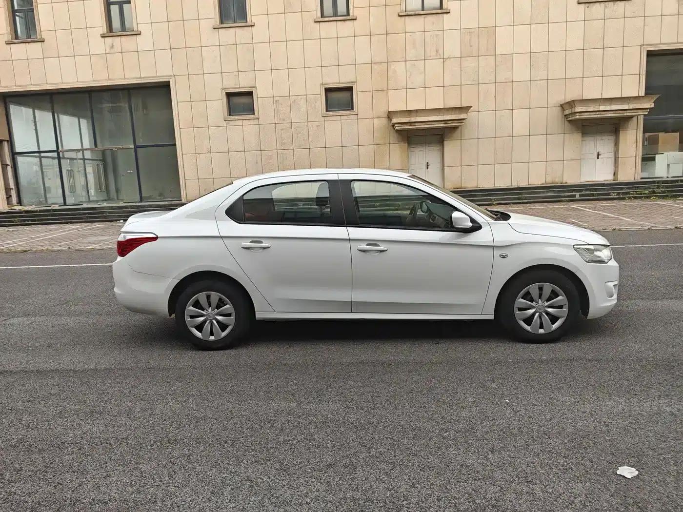 2014 Citroën Elysee 1.6L Automatic Fashion Edition — миниатюра 5