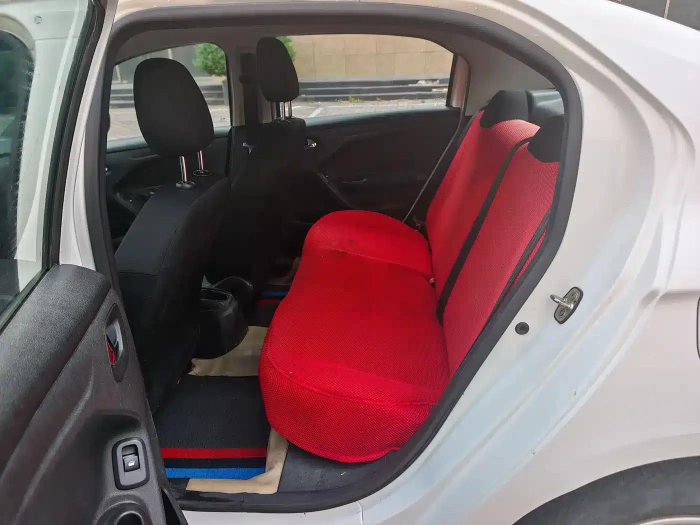 2014 Citroën Elysee 1.6L Automatic Fashion Edition — миниатюра 9