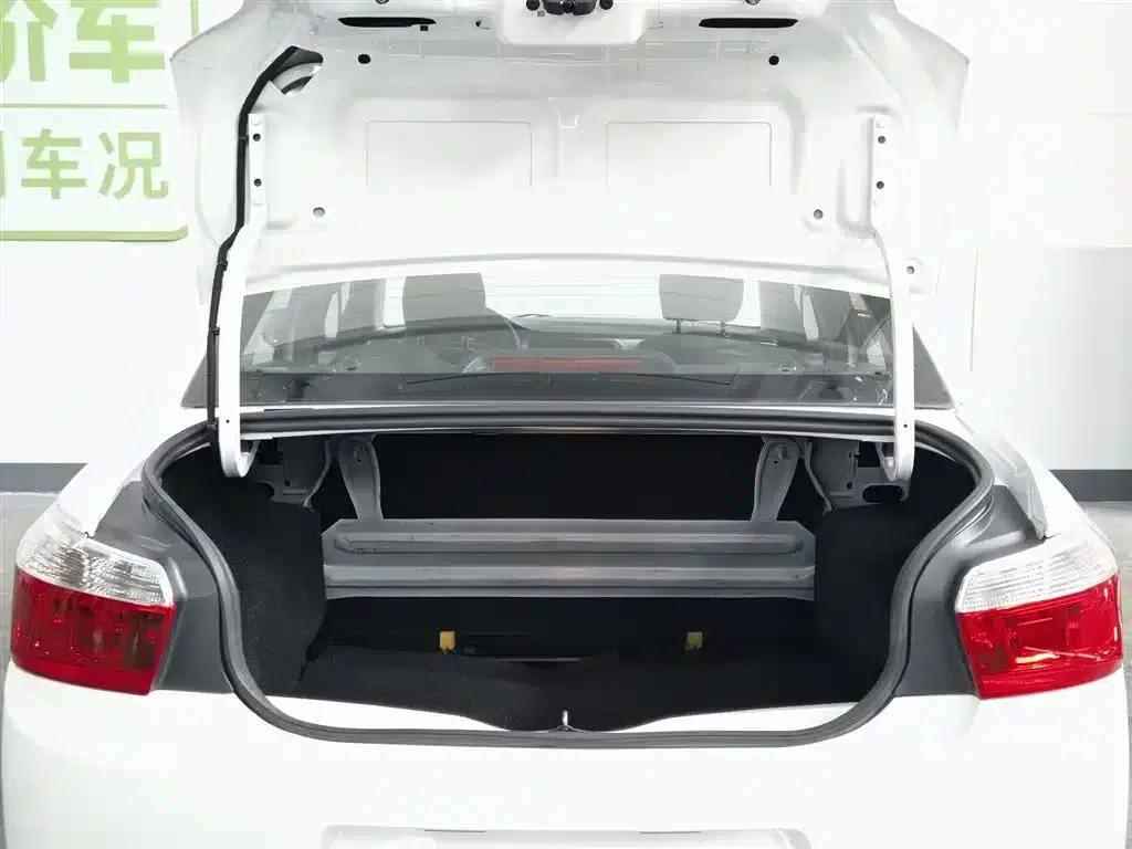 2016 Citroën Elysee 1.6L Manual Fashion Edition — миниатюра 16