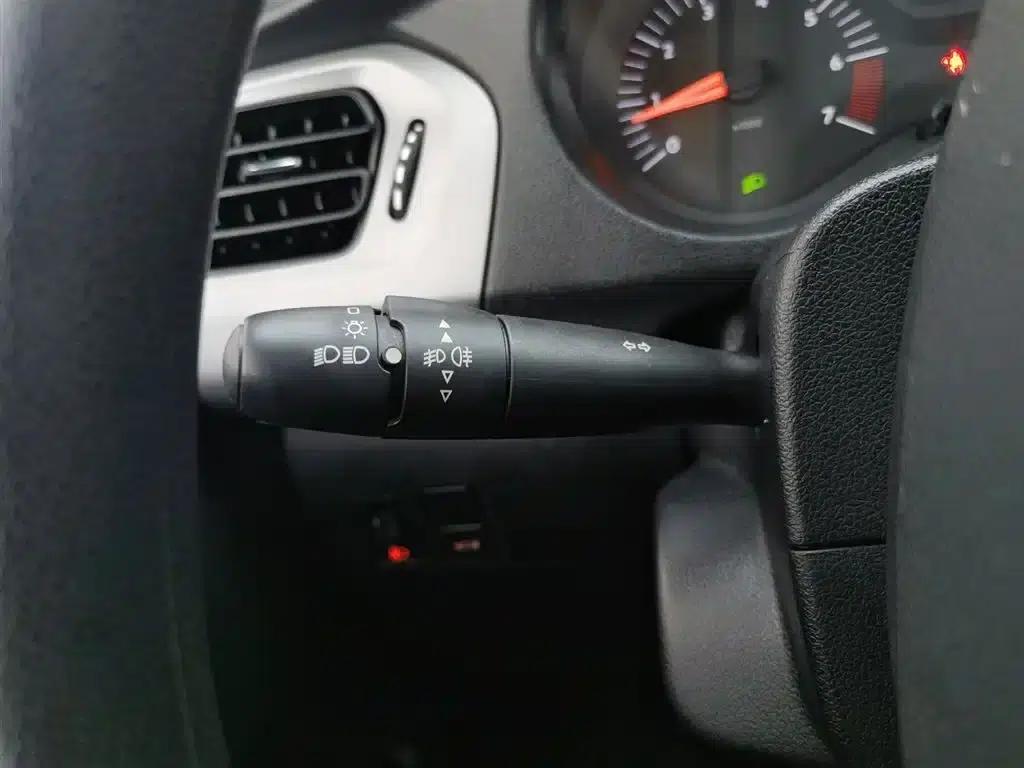 2016 Citroën Elysee 1.6L Automatic Fashion Edition — миниатюра 21