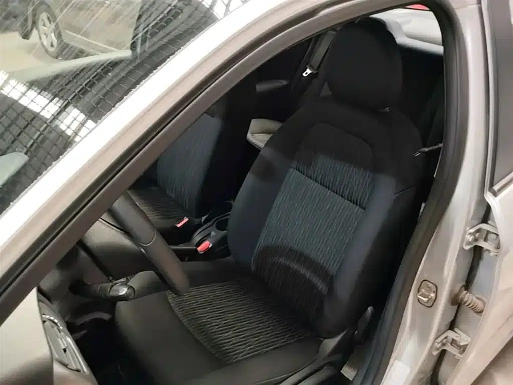 2014 Citroën Elysee 1.6L Manual Fashion Edition — миниатюра 15