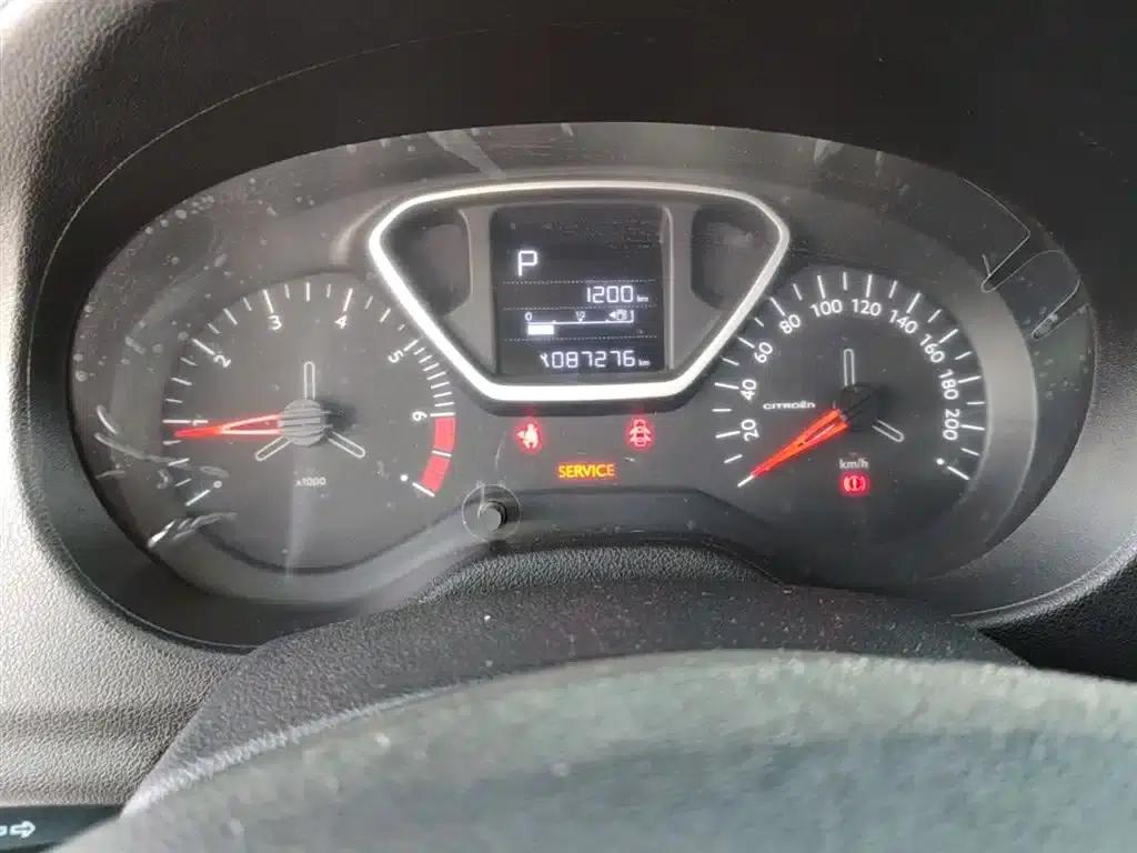 2017 Citroën Elysee 1.6L Automatic Comfort — миниатюра 12