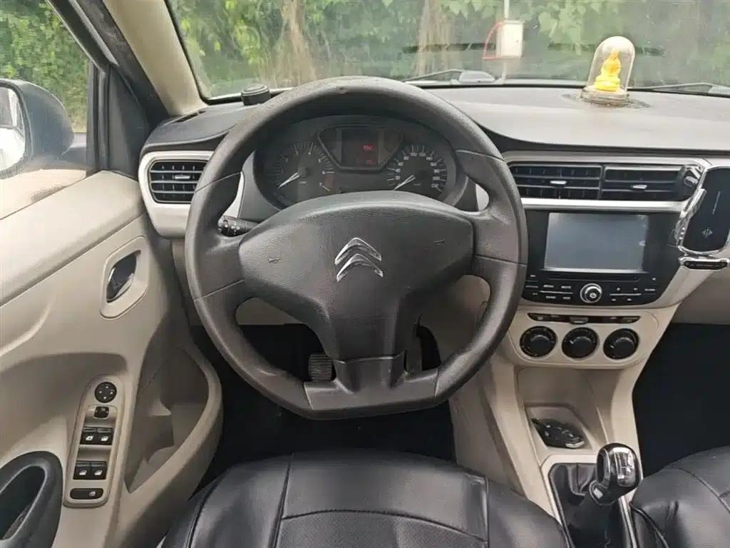 2014 Citroën Elysee 1.6L Manual Fashion Edition — миниатюра 11