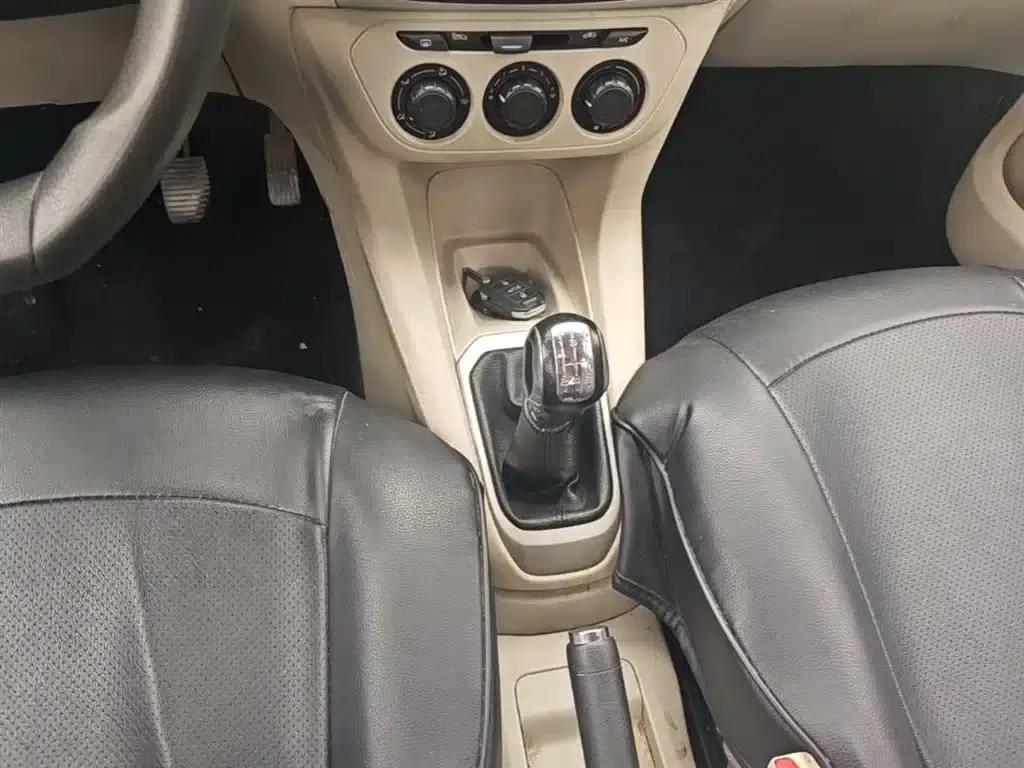 2014 Citroën Elysee 1.6L Manual Fashion Edition — миниатюра 14