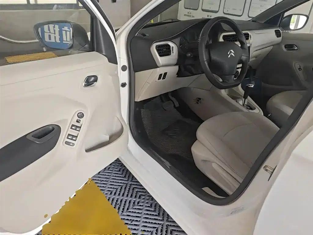 2014 Citroën Elysee 1.6L Automatic Fashion Edition — миниатюра 16