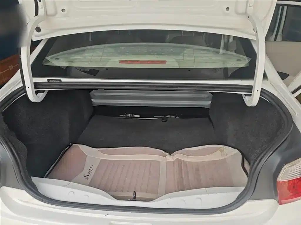 2014 Citroën Elysee 1.6L Automatic Fashion Edition — миниатюра 19