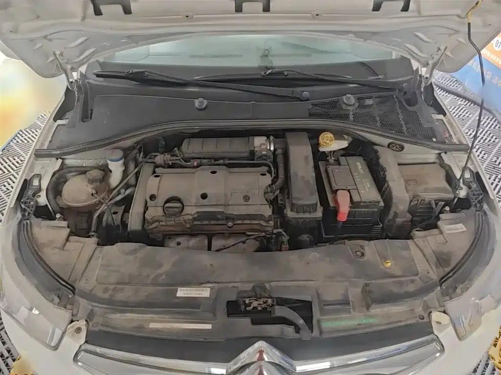 2014 Citroën Elysee 1.6L Automatic Fashion Edition — миниатюра 20
