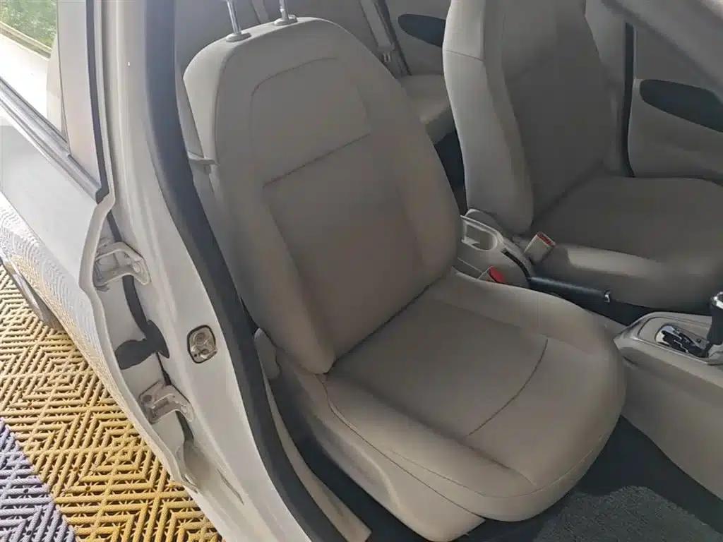 2014 Citroën Elysee 1.6L Automatic Fashion Edition — миниатюра 25