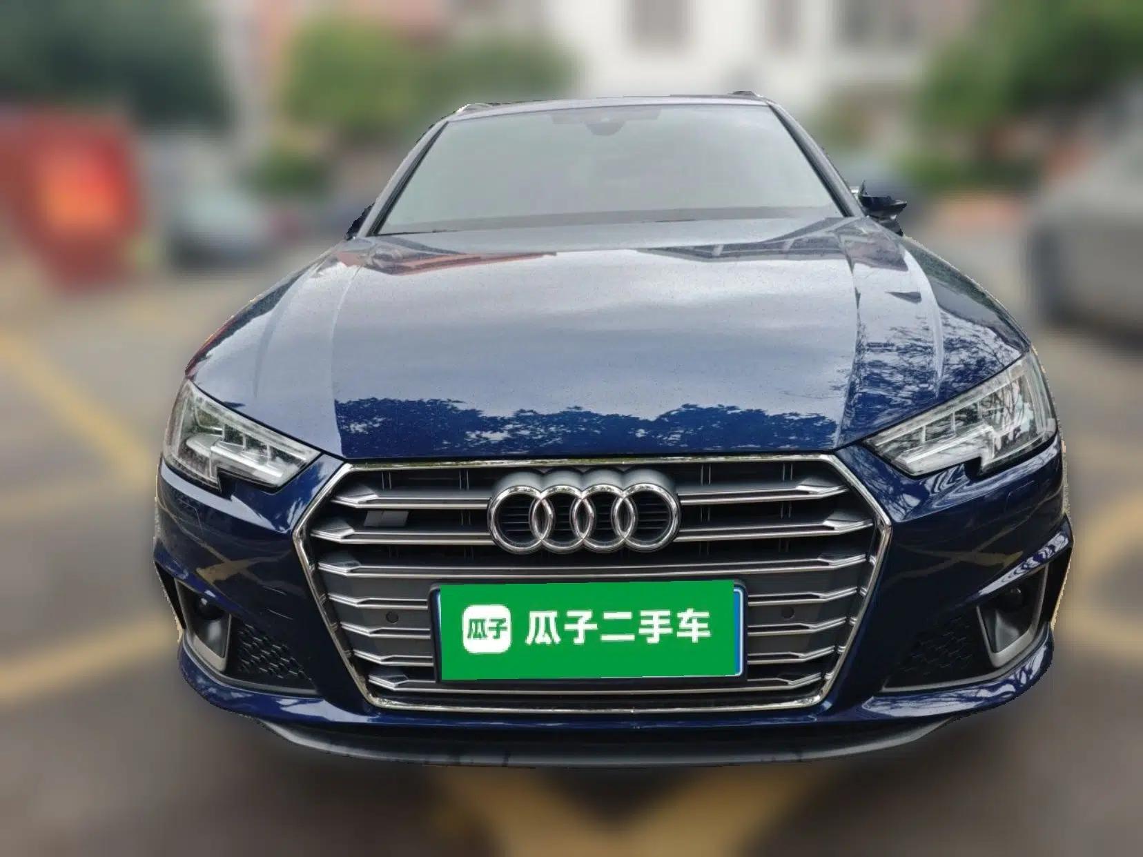 Audi A4 2020 Avant Futurist 40 TFSI Luxury Dynamic Model — миниатюра 2