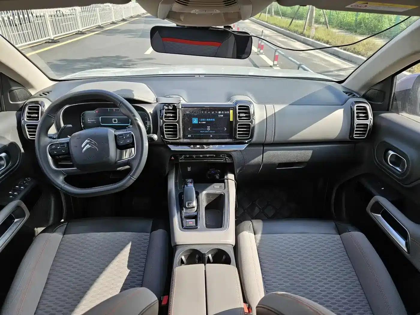 Tianyi C5 AIRCROSS 2018 350THP Enjoyment Edition — миниатюра 7