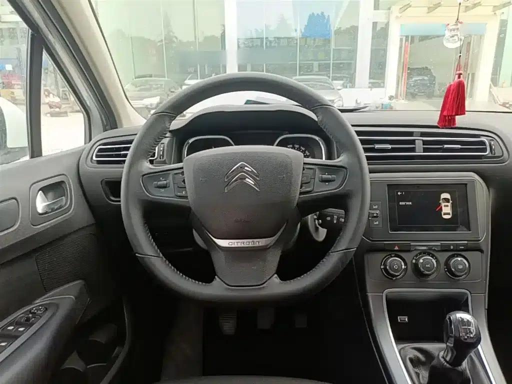 Citroën C4 2018 1.6L Manual Deluxe — миниатюра 11