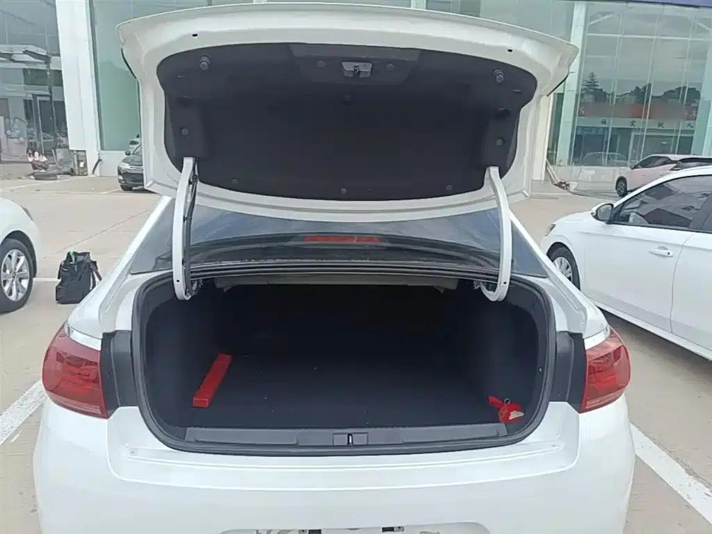 Citroën C4 2018 1.6L Manual Deluxe — миниатюра 19