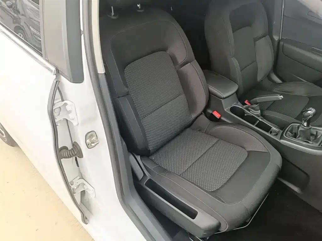 Citroën C4 2018 1.6L Manual Deluxe — миниатюра 25