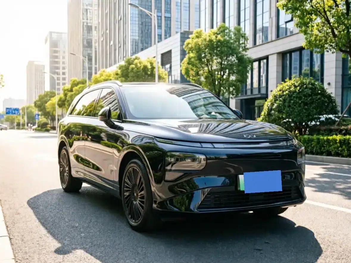 XPeng G9 2025 Model 680 Long Range AWD Max — миниатюра 1