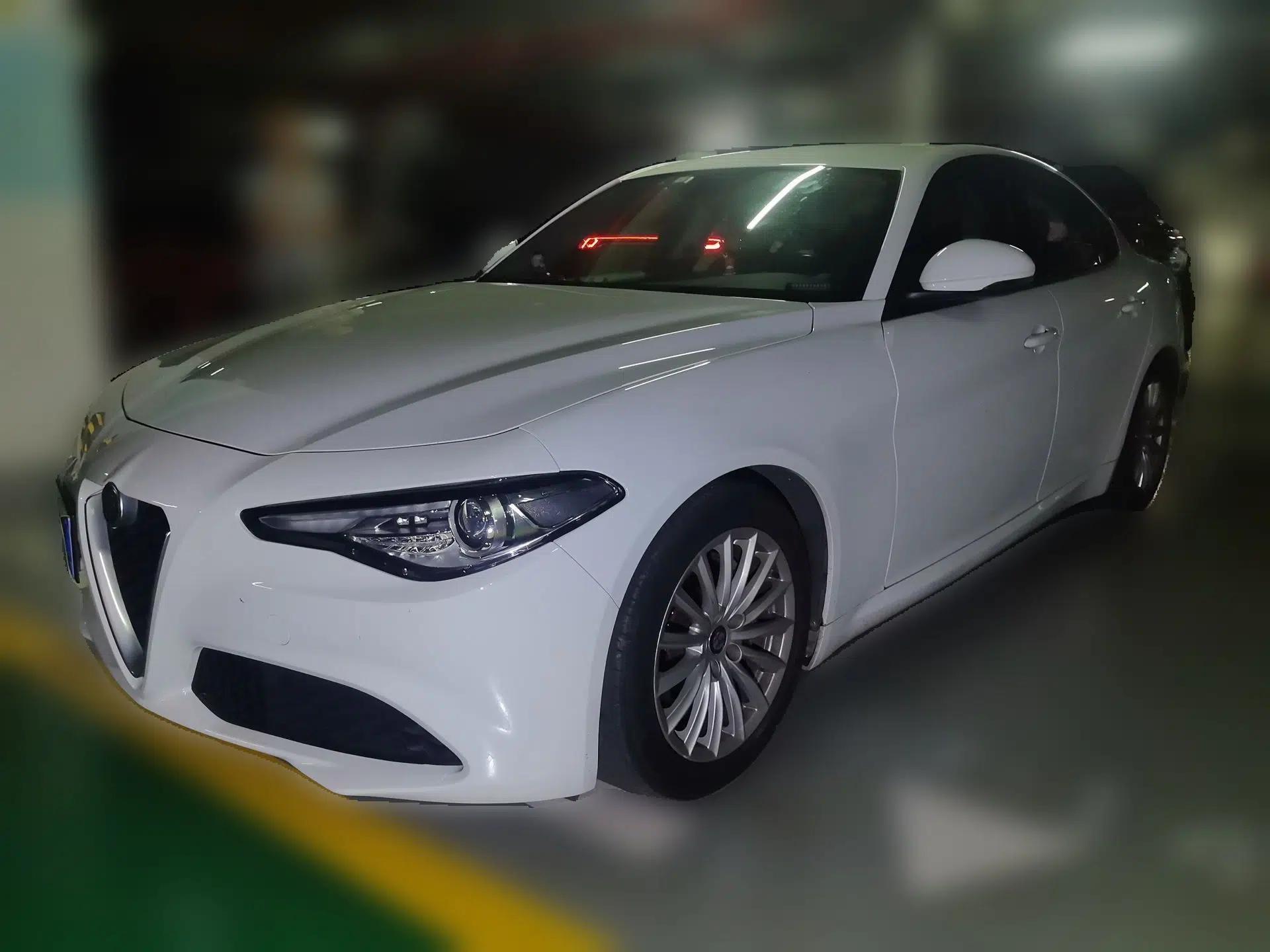 Alfa Romeo Giulia 2017 2.0T 200HP Elite Edition — миниатюра 1