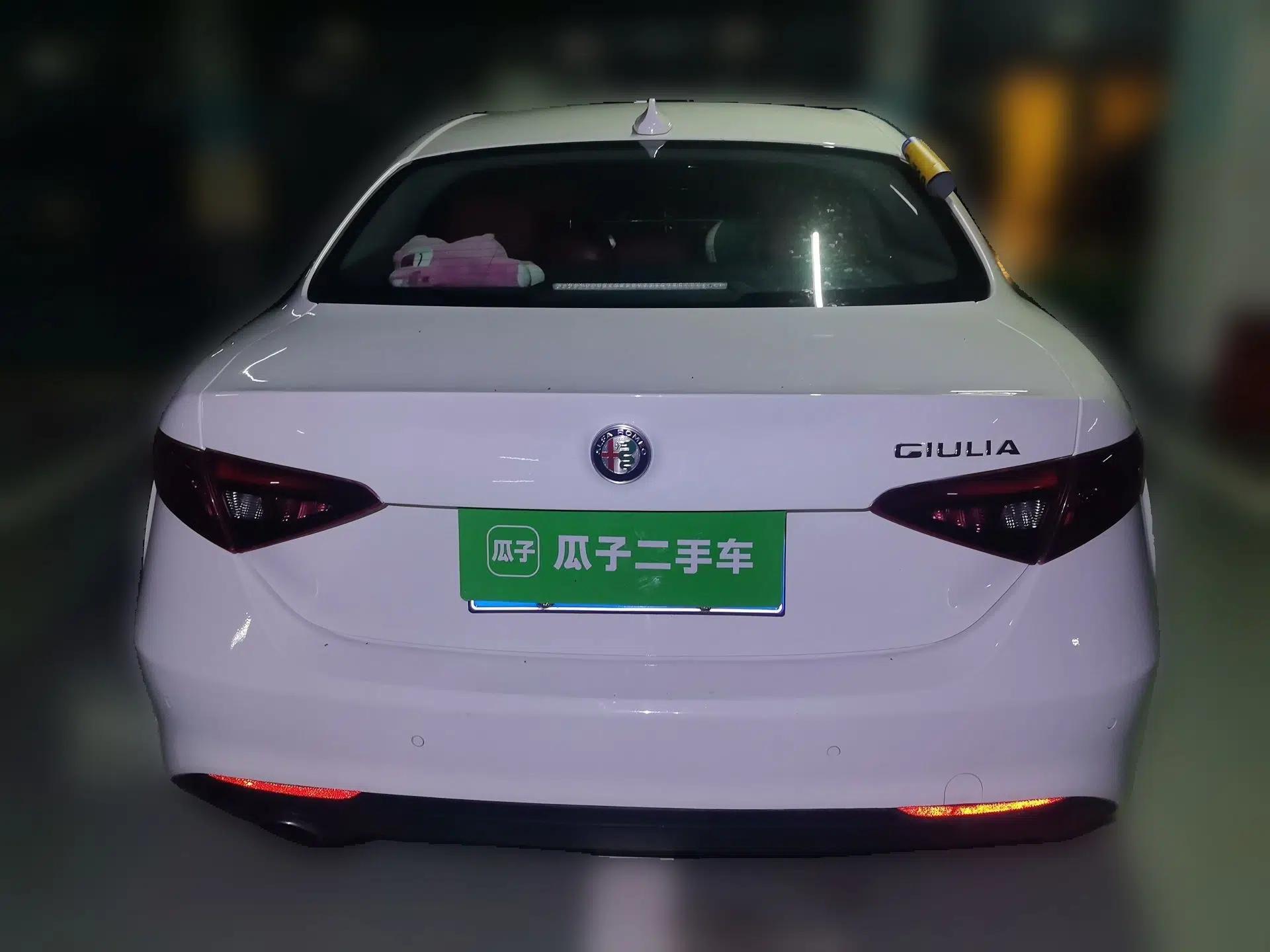 Alfa Romeo Giulia 2017 2.0T 200HP Elite Edition — миниатюра 5