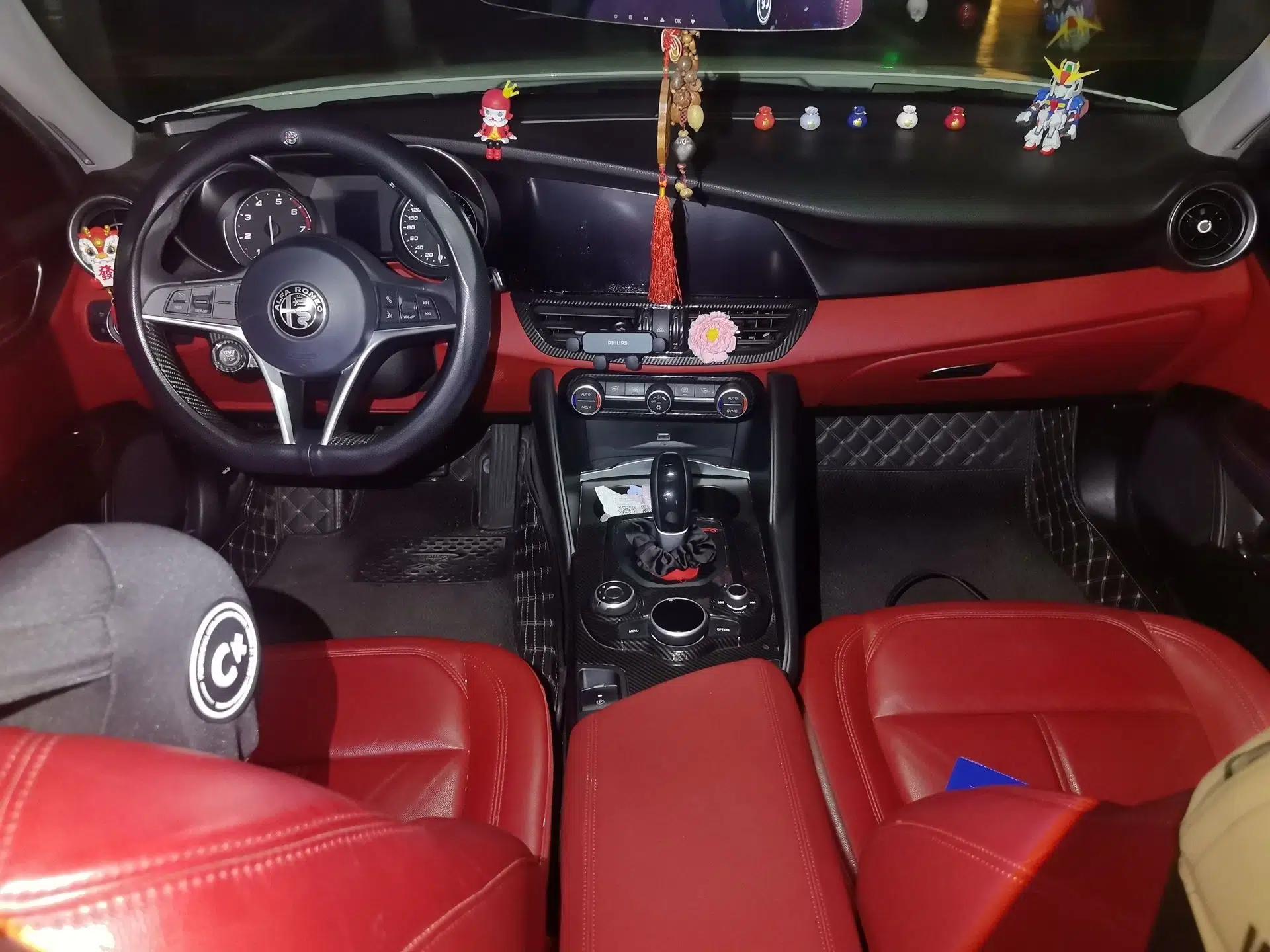 Alfa Romeo Giulia 2017 2.0T 200HP Elite Edition — миниатюра 10