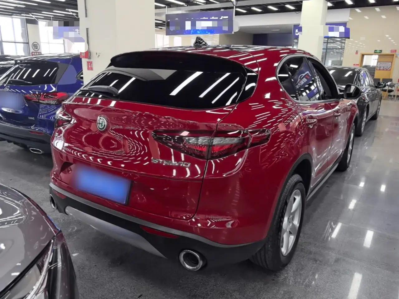 Alfa Romeo Stelvio 2017 2.0T 200HP Elite Edition — миниатюра 6