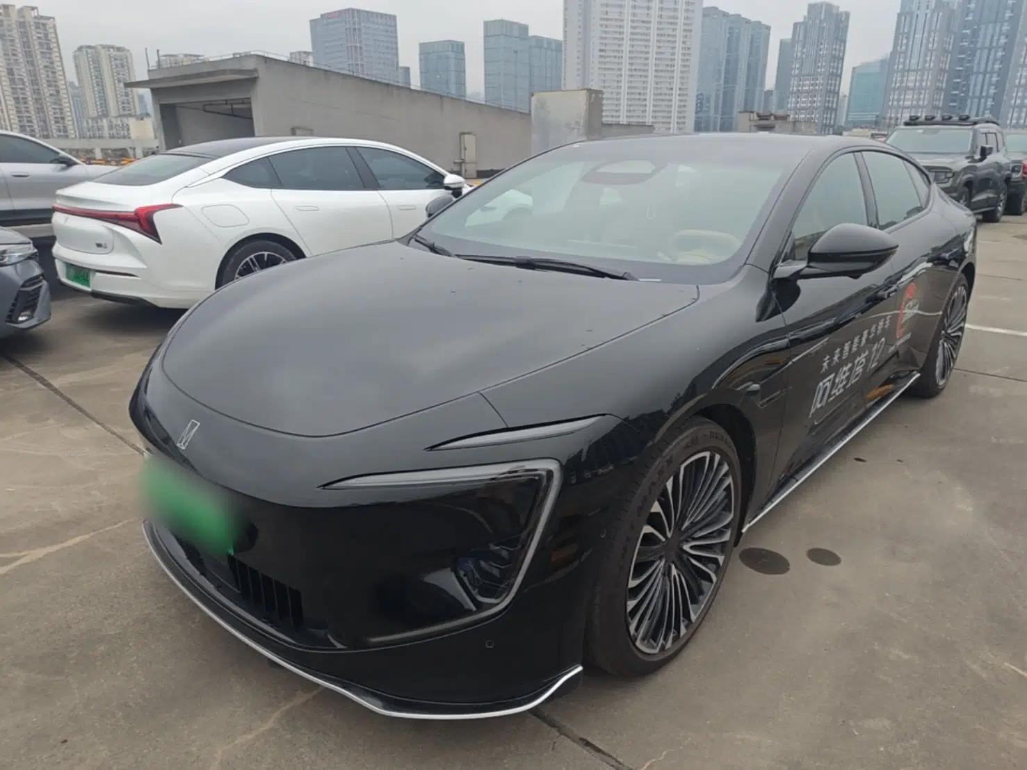 Avatr 12 2025 Updated Ultra All-Electric Four-Wheel Drive — миниатюра 1