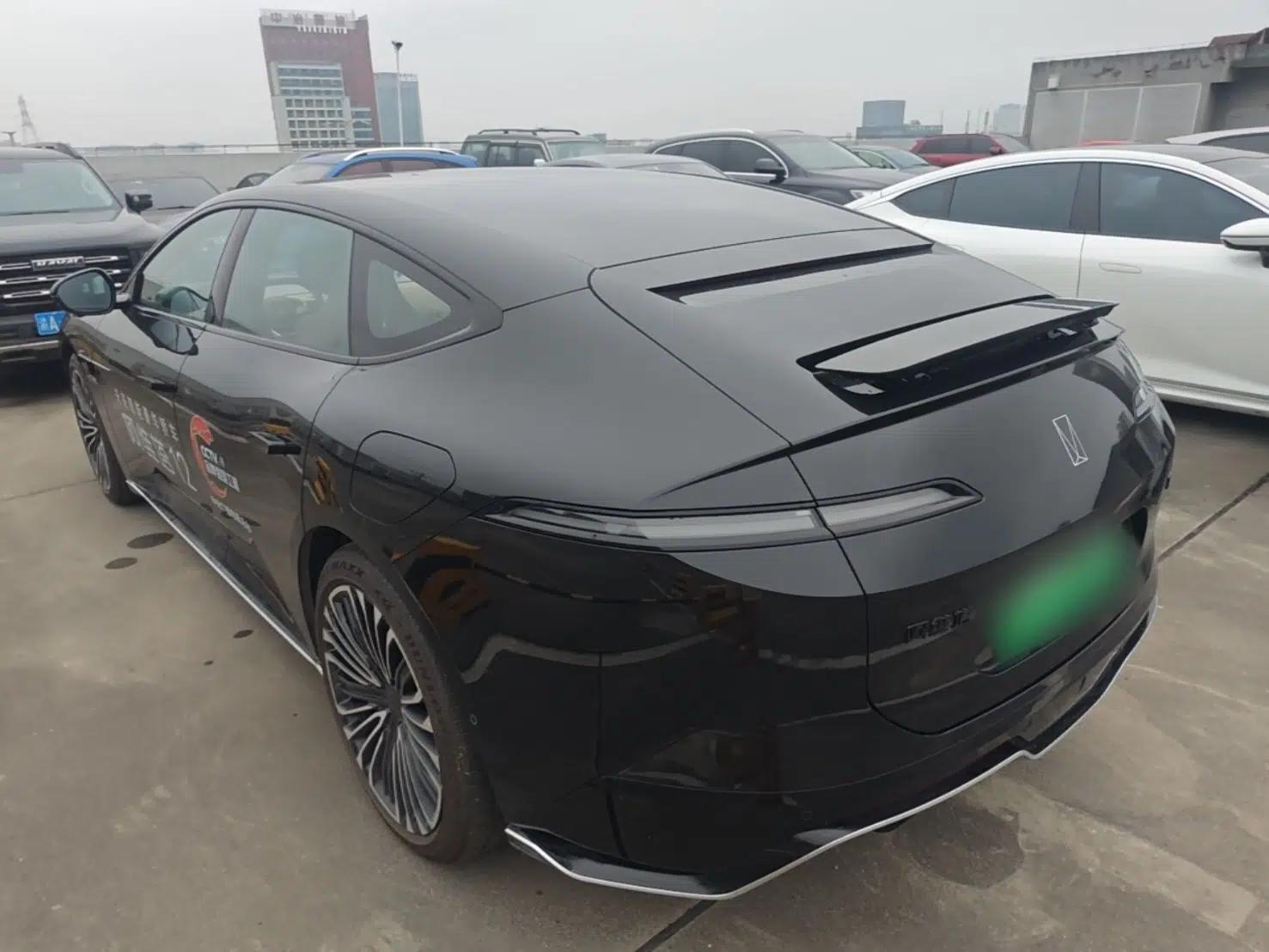 Avatr 12 2025 Updated Ultra All-Electric Four-Wheel Drive — миниатюра 4