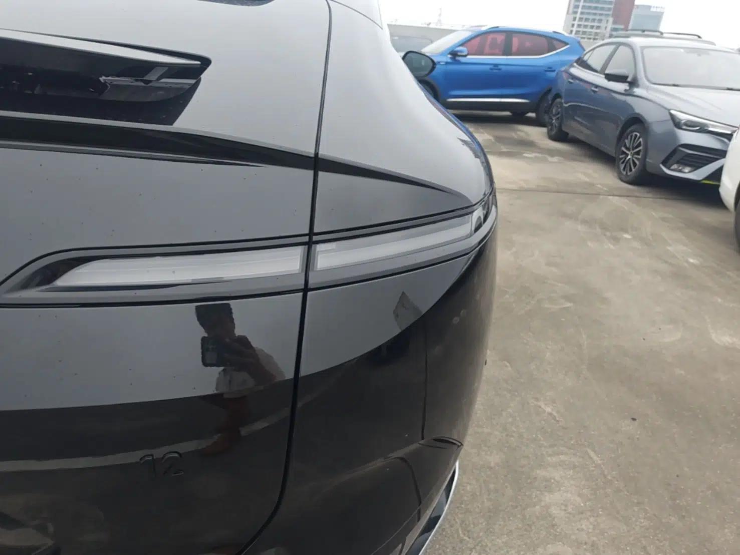 Avatr 12 2025 Updated Ultra All-Electric Four-Wheel Drive — миниатюра 7