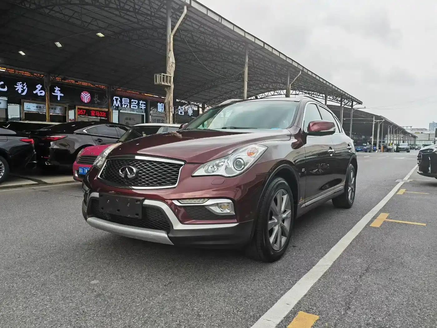 Infiniti QX50 2015 2.5L Comfort Edition — миниатюра 1